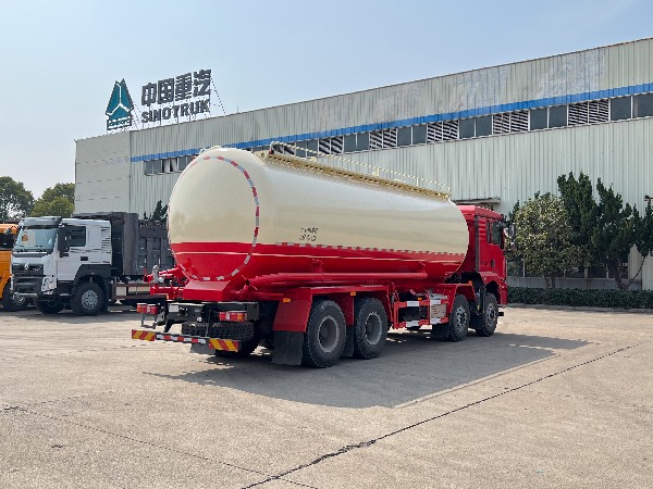 8x4陜汽德龍25-26立方下灰罐車(chē)/華威馳樂(lè )牌SGZ5312GFLSX6型油田專(zhuān)用下灰罐車(chē)/重晶石粉罐車(chē)