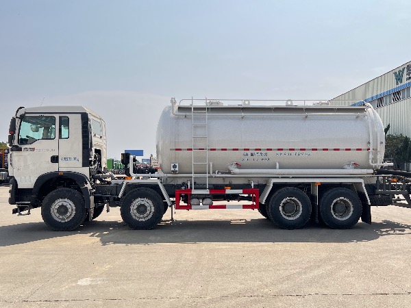 華威馳樂(lè )牌SGZ5310GXHZZ6T5型油田固井水泥下灰車(chē)（有效容積17立方）