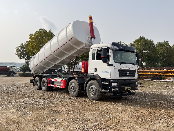 8x4重汽汕德卡SGZ5311GWNZZ6C5型污泥運輸車(chē)|26立方重汽汕德卡污泥自卸車(chē)